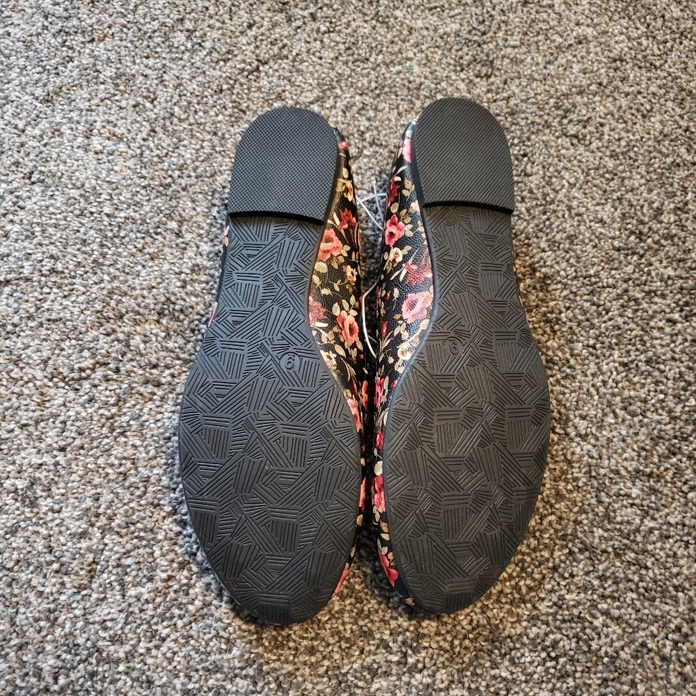 Falls Creek Womens Floral Ballet Flats - Picture 6 of 6